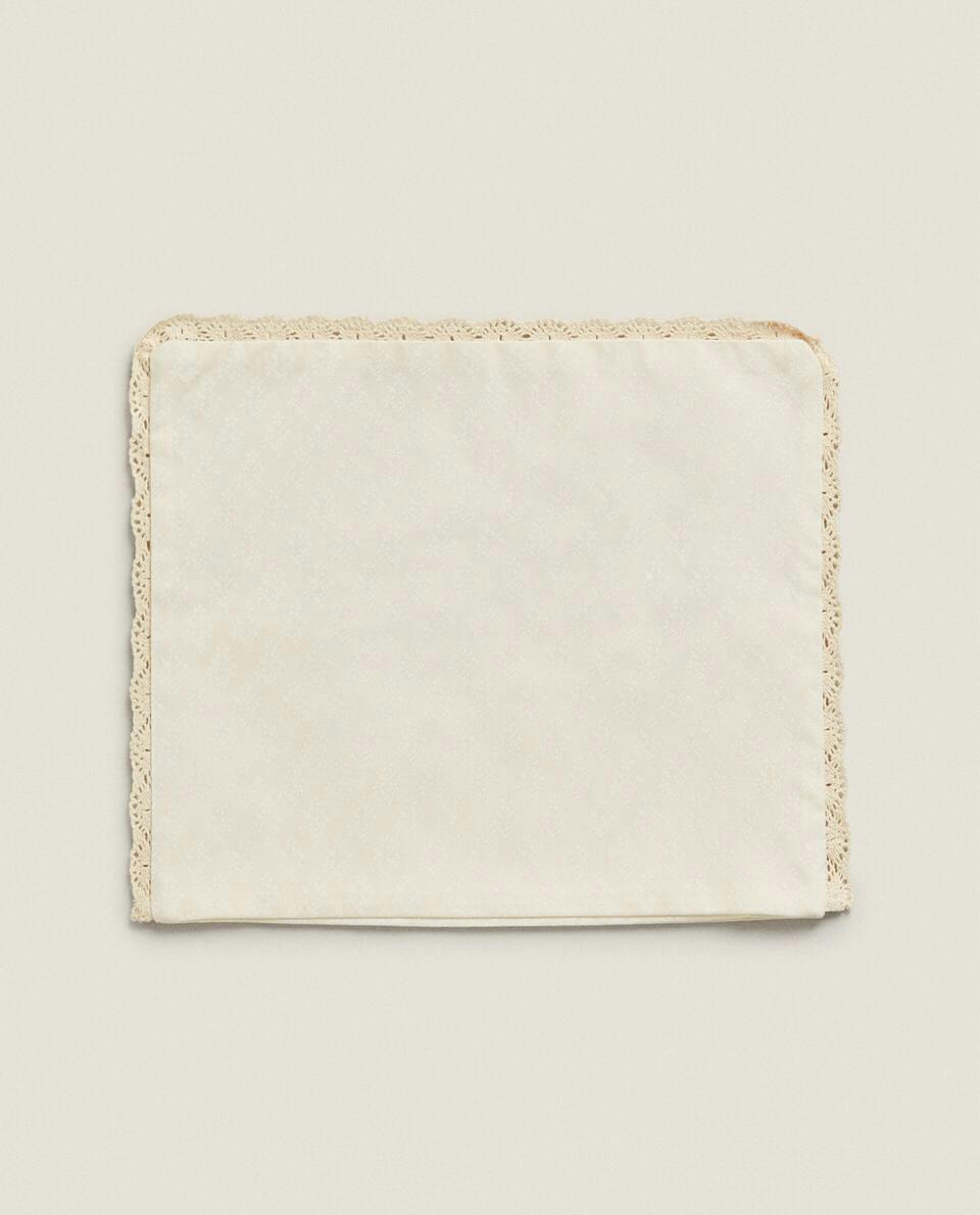 CHILDREN’S DUVET COVER AND PILLOWCASE SET WITH LACE TRIM