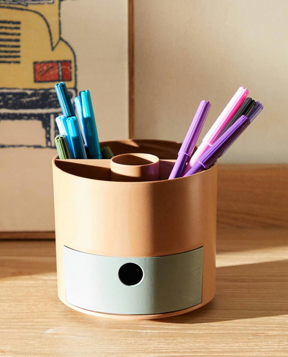 SWIVEL PEN POT