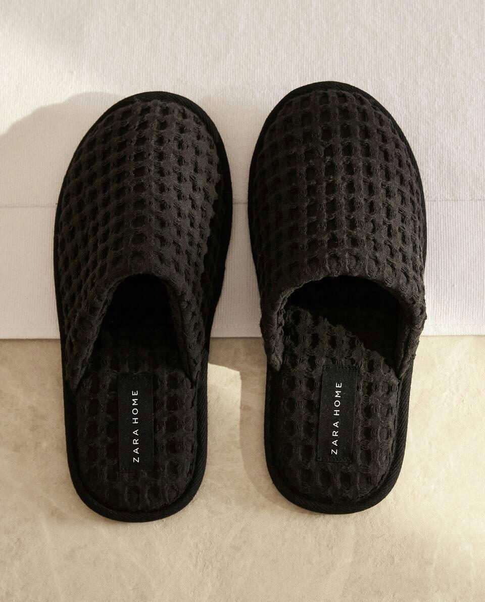 Waffle-textured mule slippers