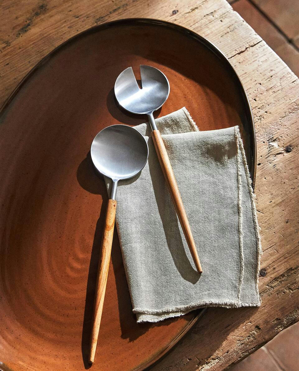 SET OF STEEL SERVING CUTLERY