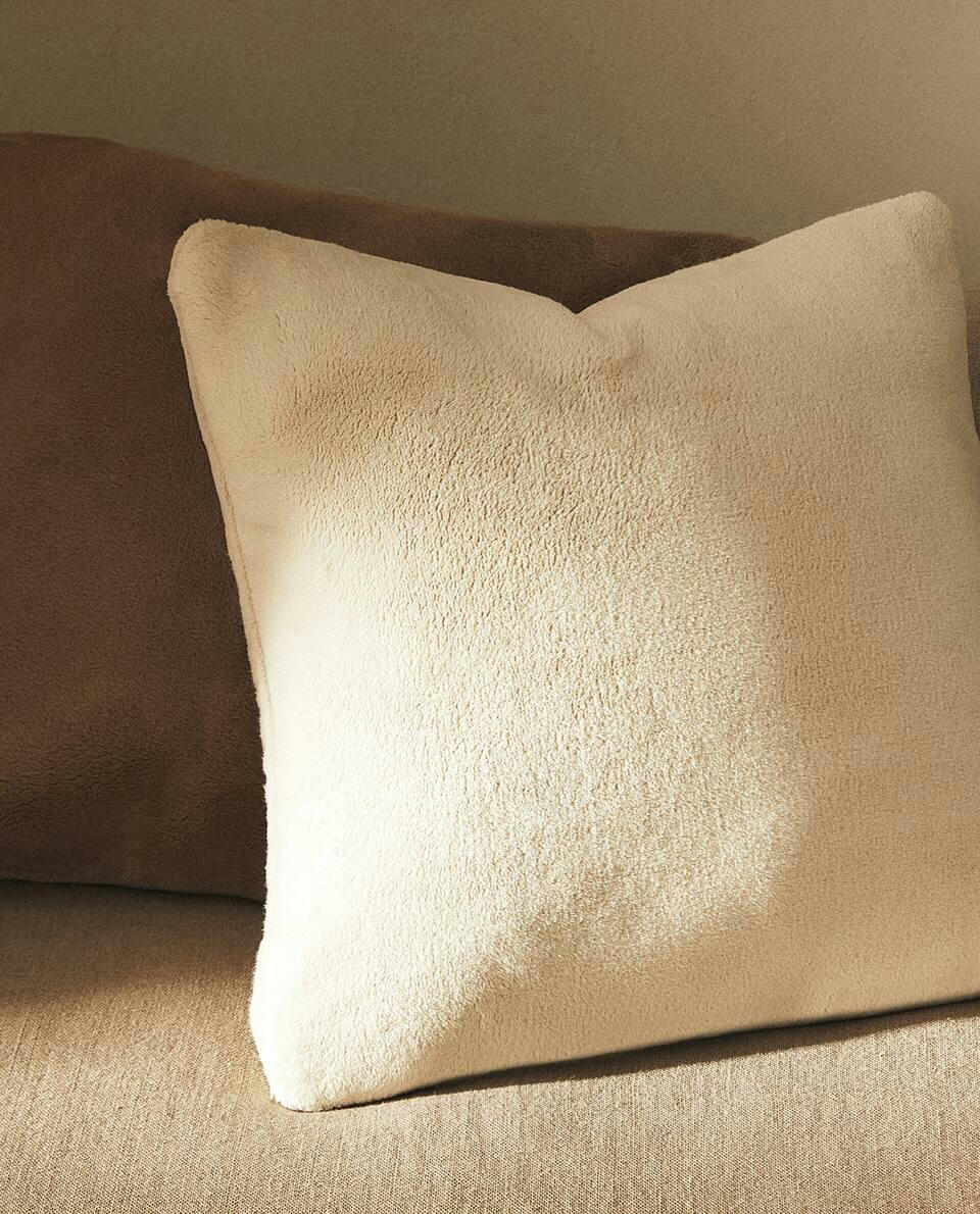 FLEECE CUSHION COVER