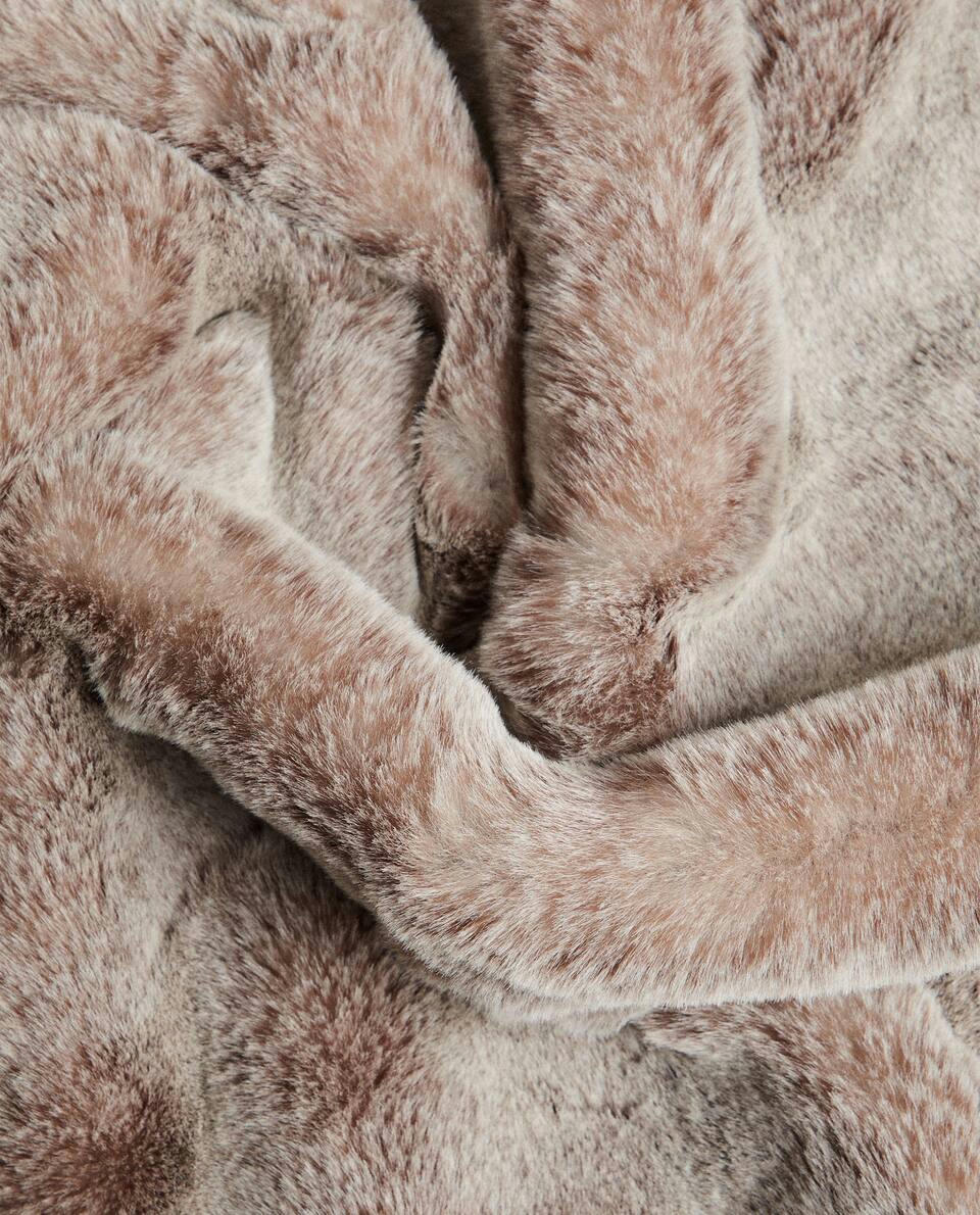 FAUX FUR BLANKET
