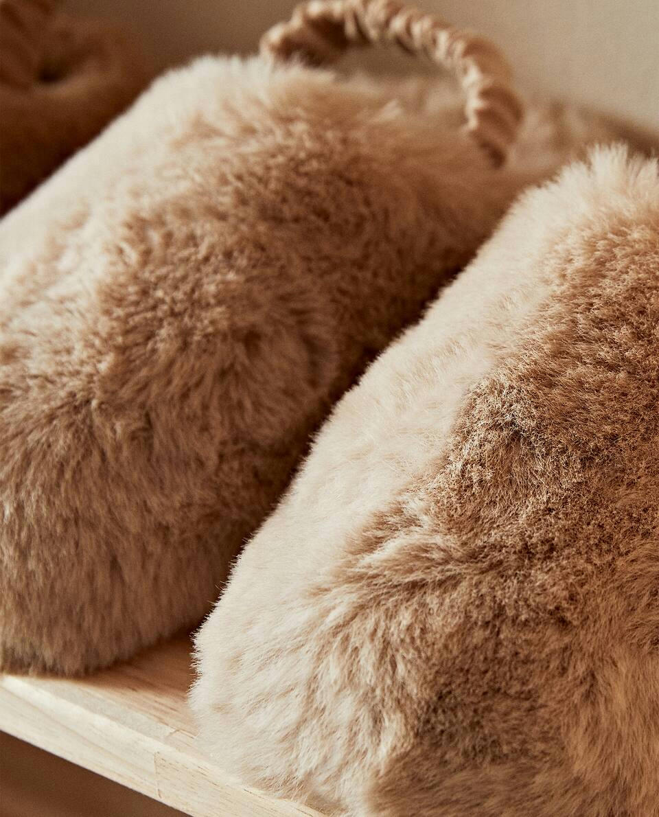 FAUX FUR MULE SLIPPERS