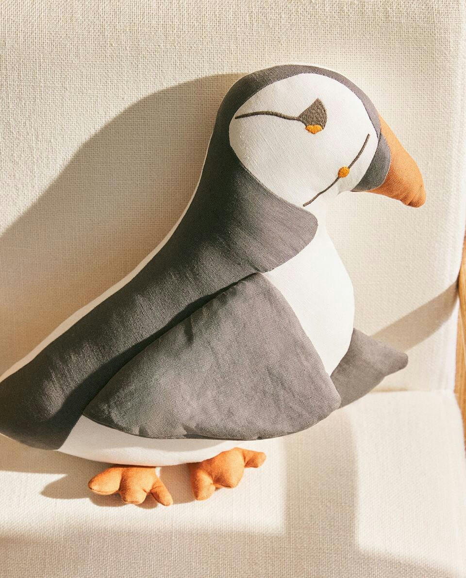 PUFFIN-SHAPED CUSHION
