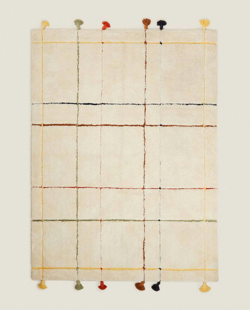 KIDS’ CHECK AND TASSELS RUG
