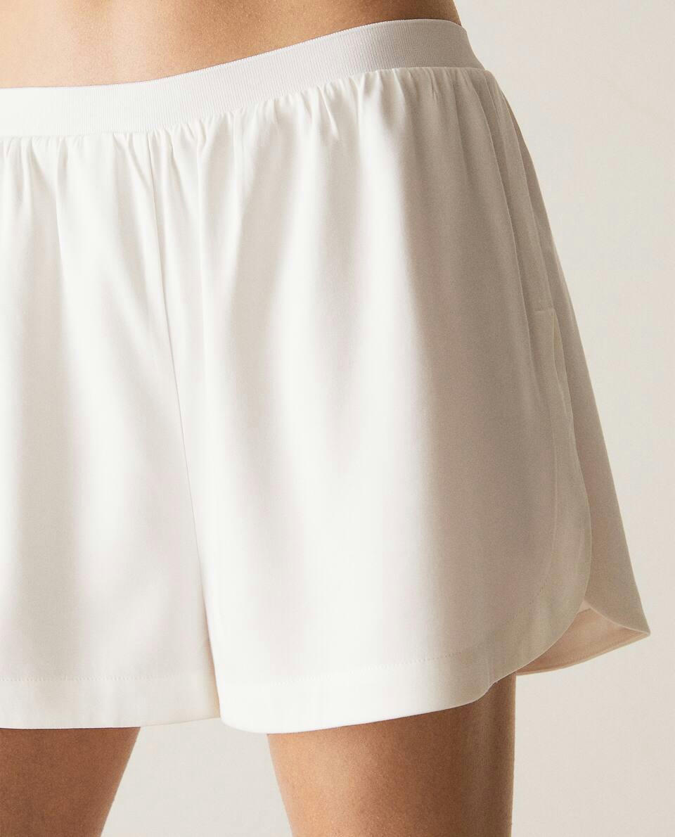 SOFT-TOUCH WHITE SHORTS