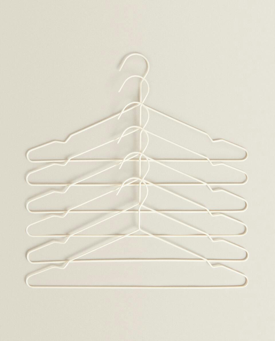 RUBBERISED HANGERS (PACK OF 6)