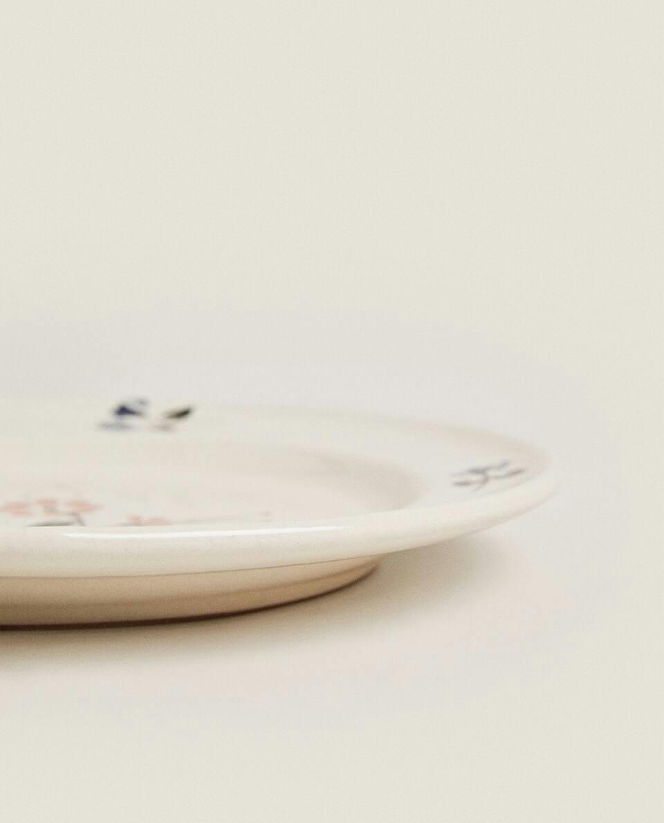 PAINTED FLORAL EARTHENWARE TABLEWARE