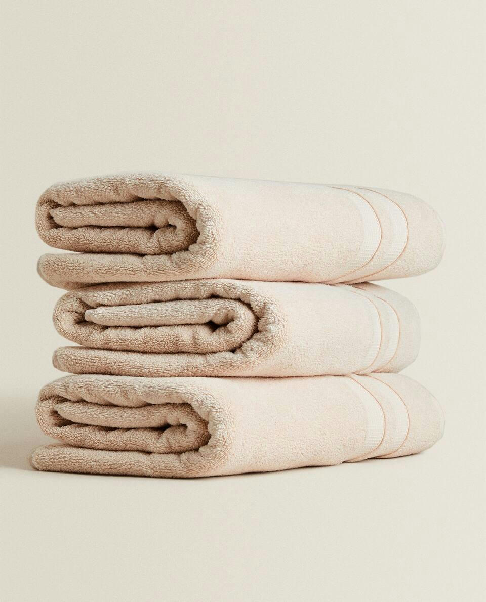 EXTRA SOFT TOWEL WITH DOUBLE BORDER