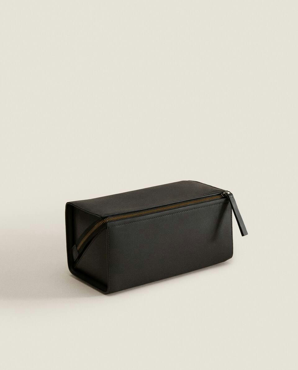 LARGE RIGID LEATHER TOILETRY BAG