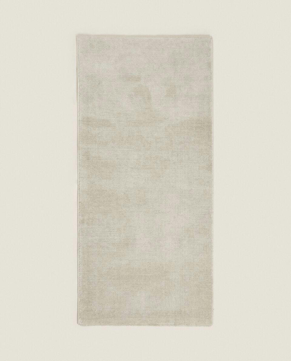 SOFT-TOUCH TEXTURED RUG