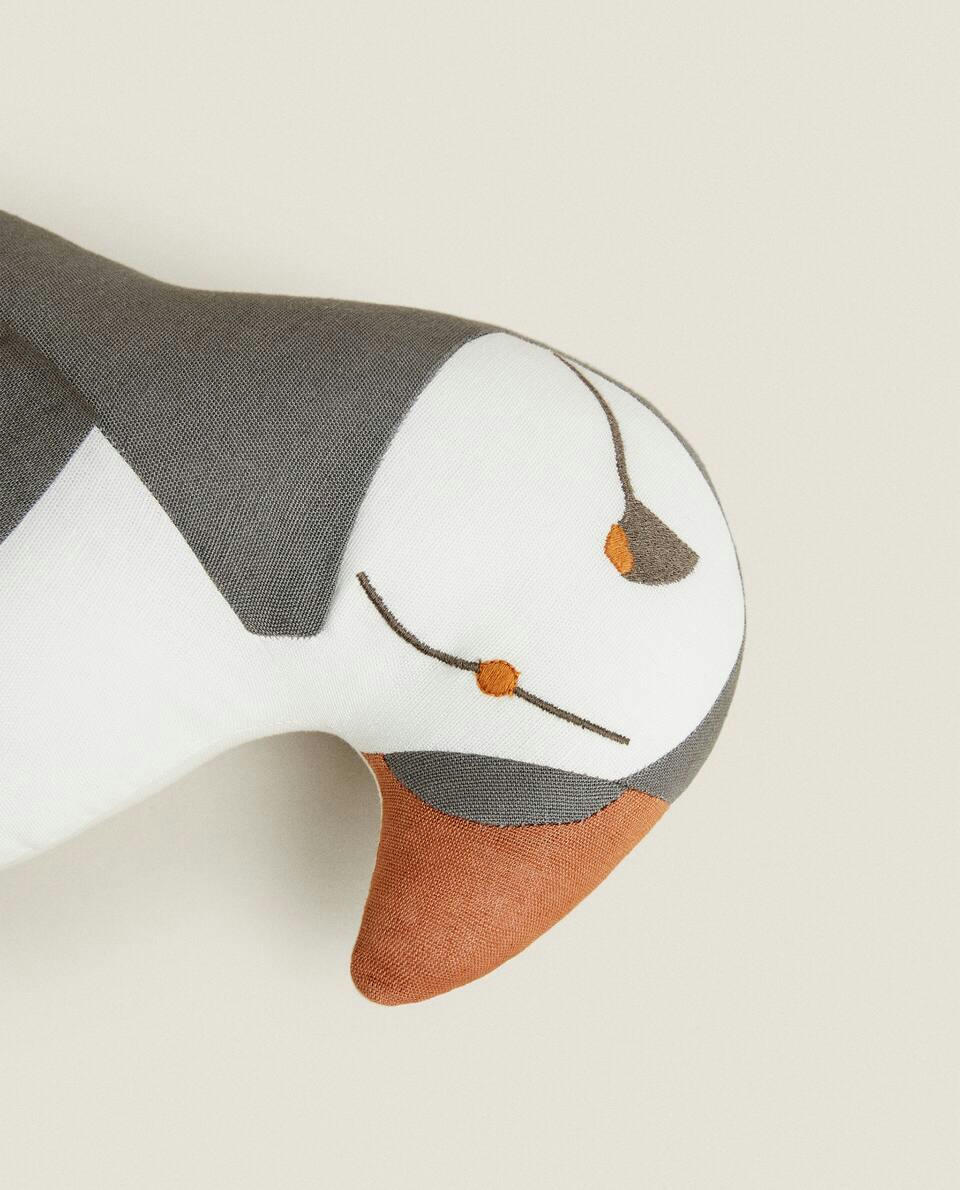 PUFFIN-SHAPED CUSHION