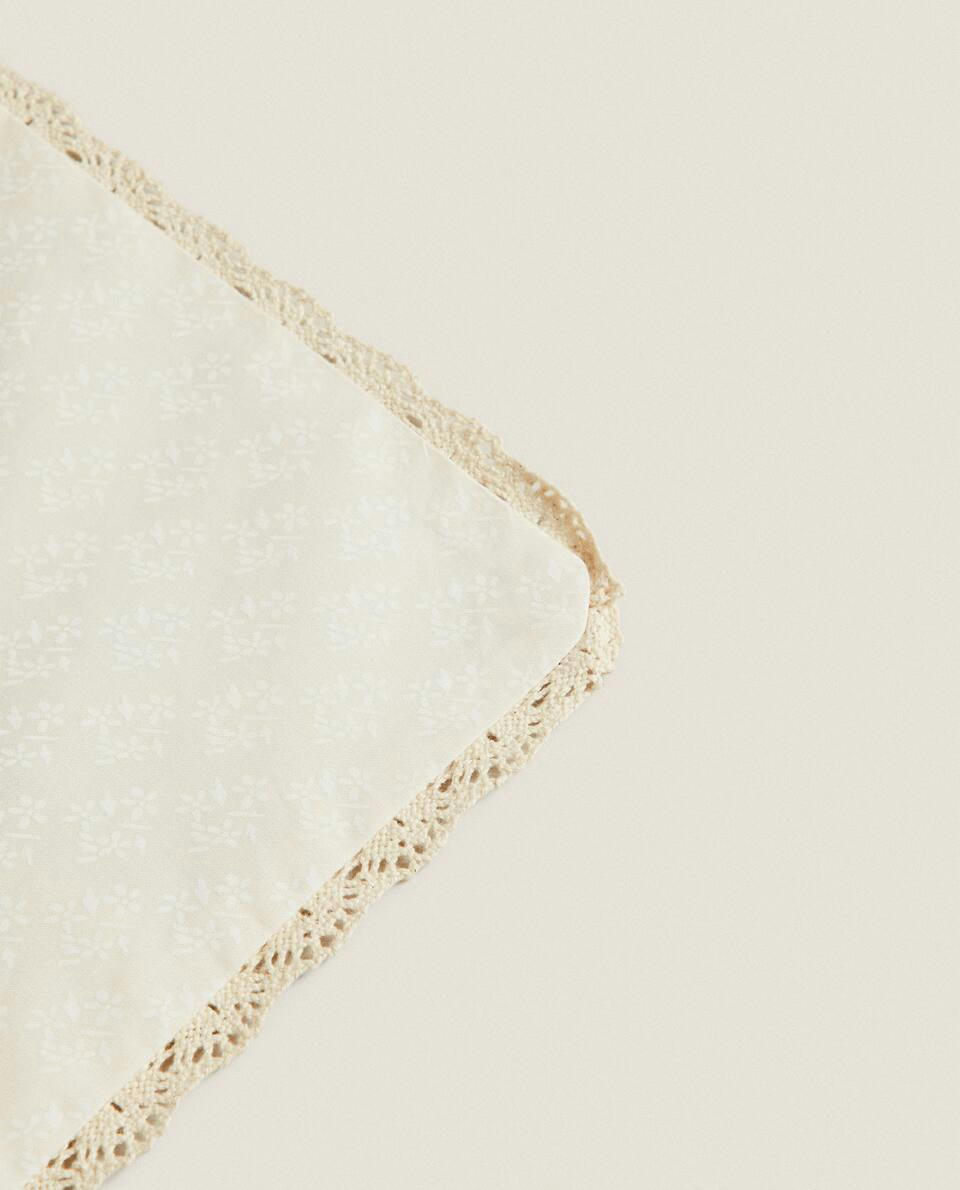 CHILDREN’S DUVET COVER AND PILLOWCASE SET WITH LACE TRIM