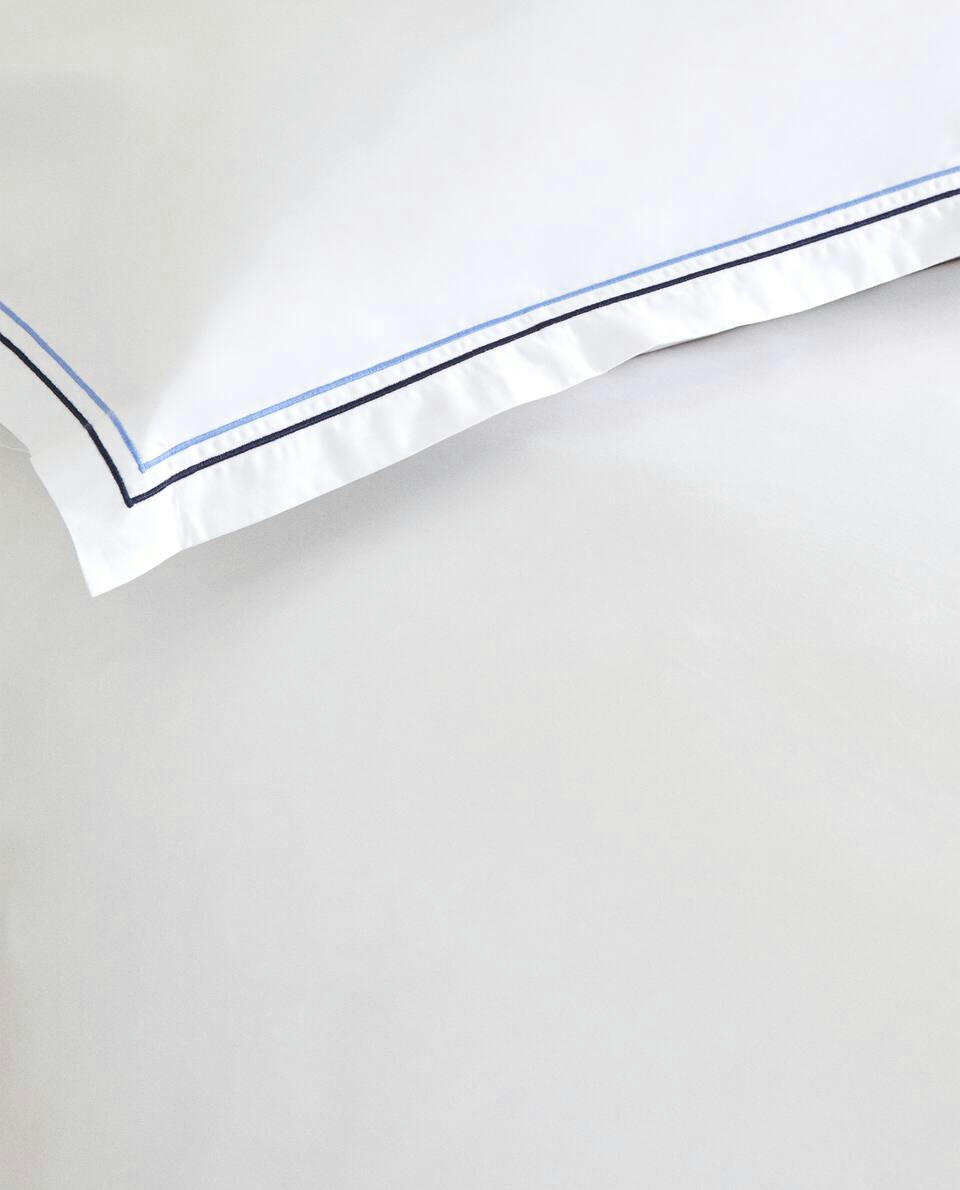 DUVET COVER WITH TWO EMBROIDERED DETAILS