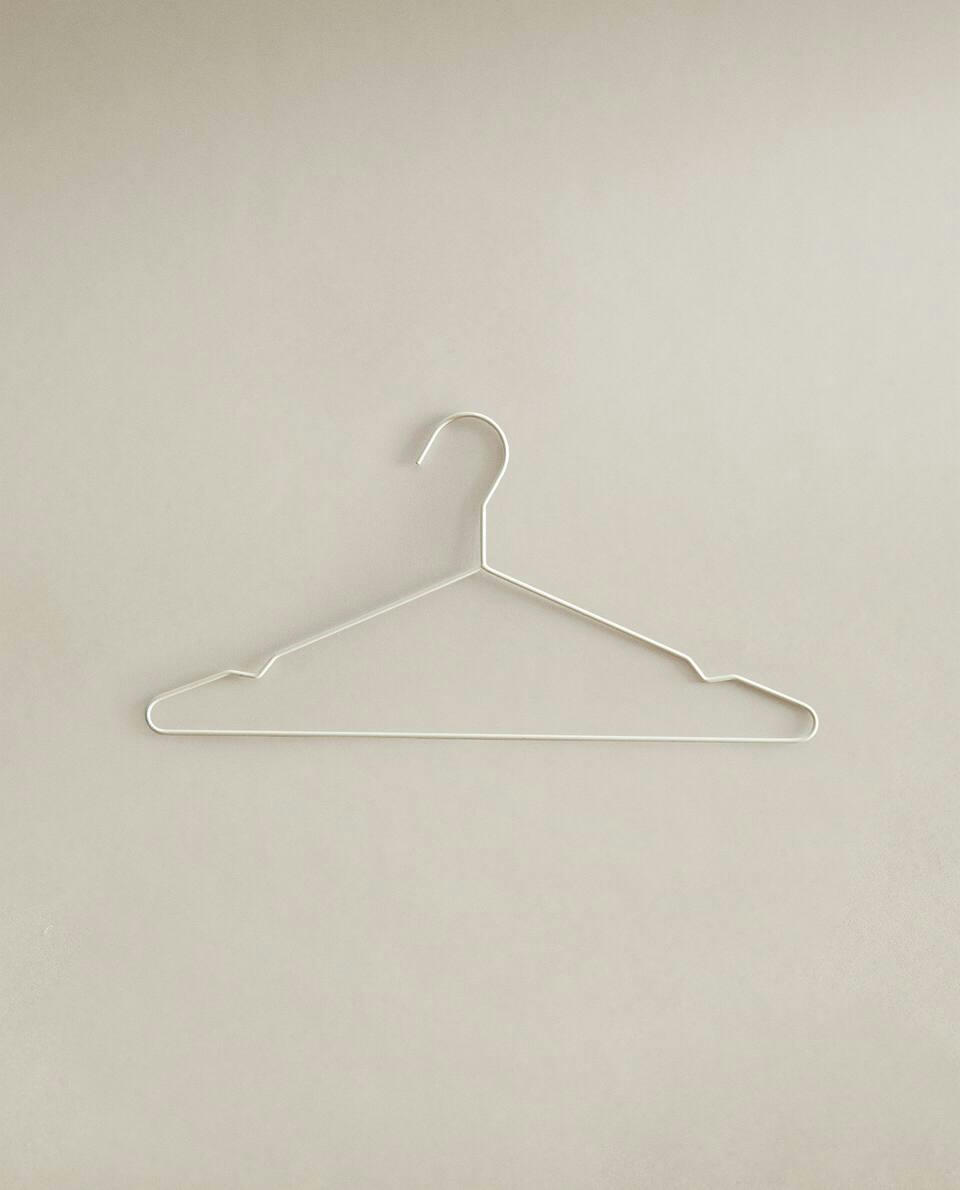 RUBBERISED HANGERS (PACK OF 6)