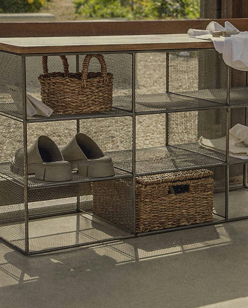 METAL AND WOOD BENCH