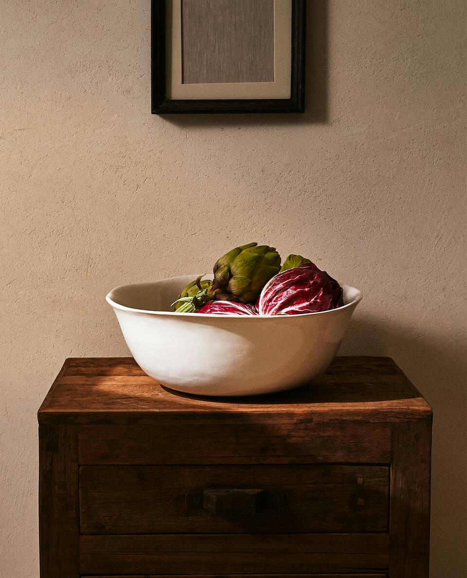 STONEWARE SALAD BOWL