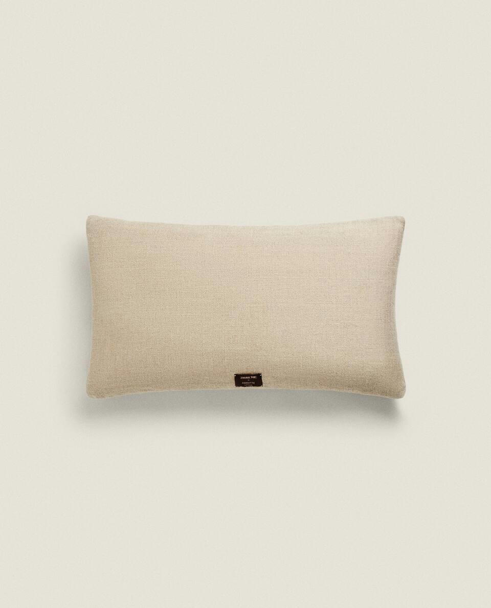 X áBBATTE ALPACA AND LINEN CUSHION