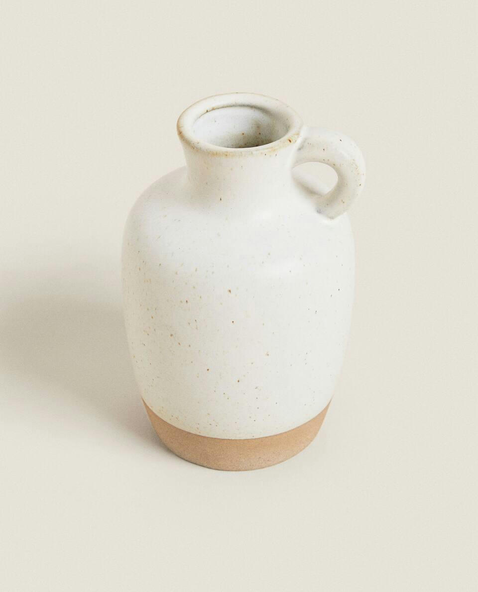 VASE WITH RAISED DESIGN