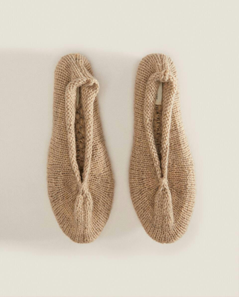 KNIT BALLERINAS