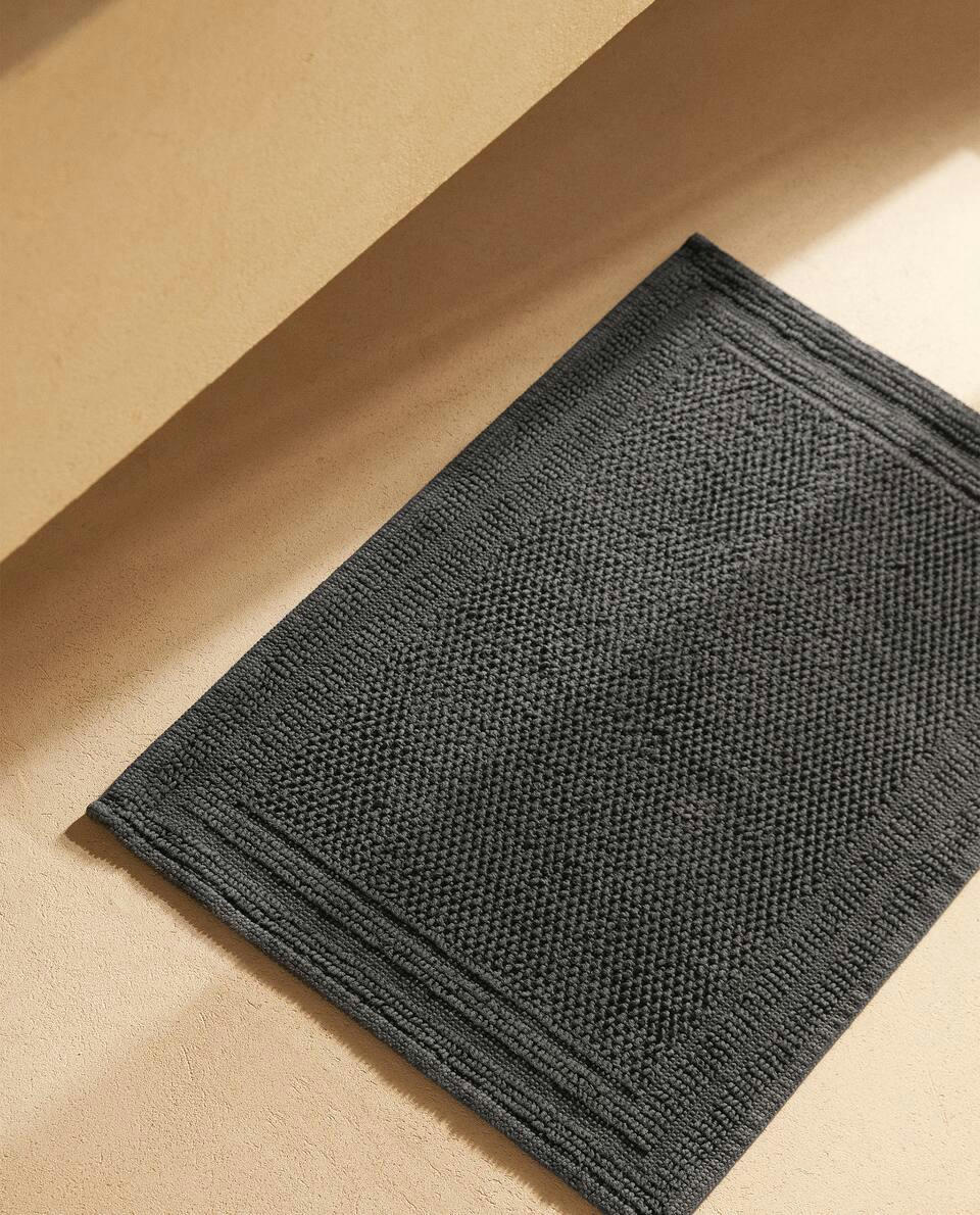 COTTON BATH MAT