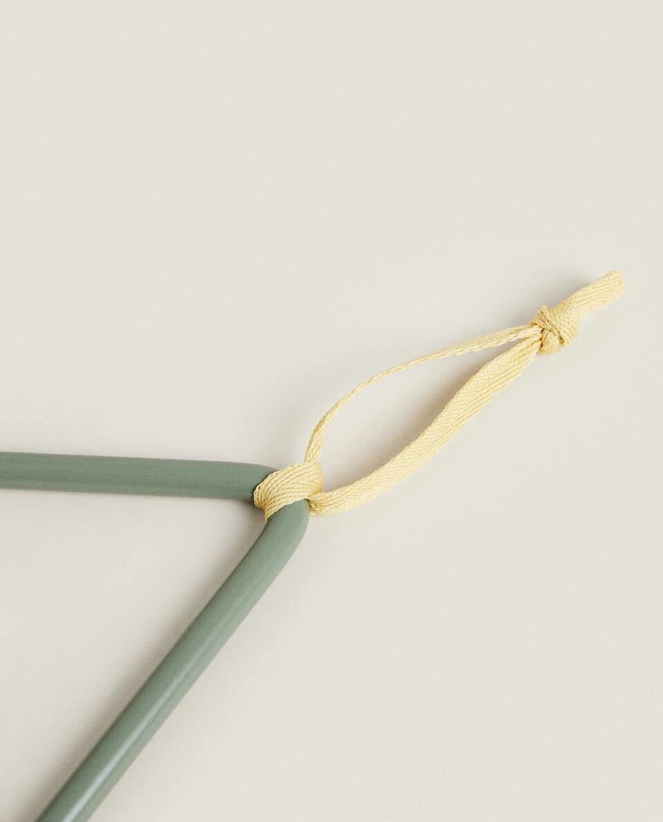 MUSICAL TRIANGLE TOY