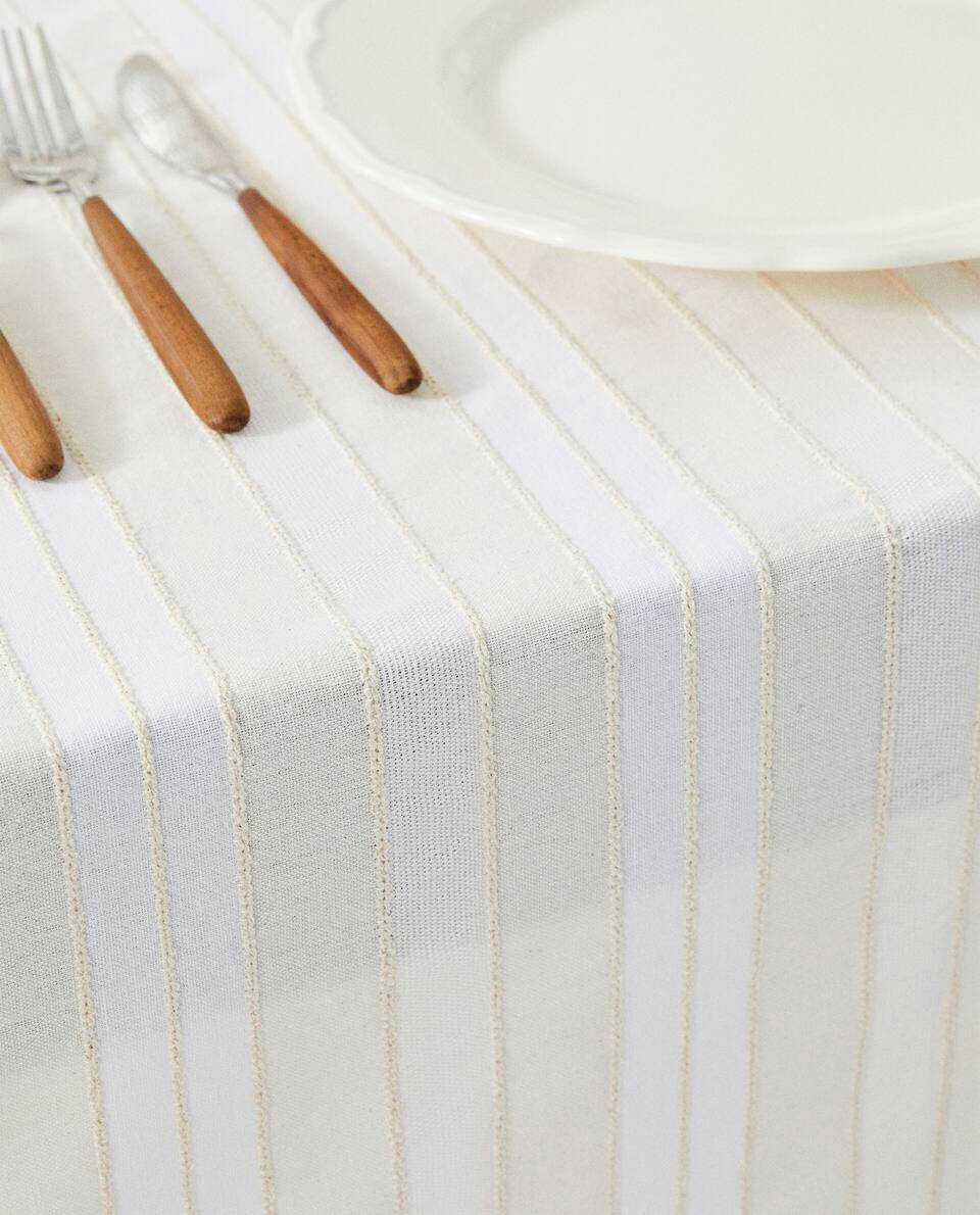 DYED THREAD STRIPED TABLECLOTH