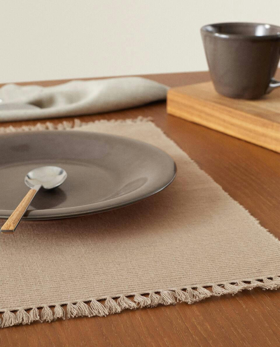 FRINGED PLACEMAT (PACK OF 2)