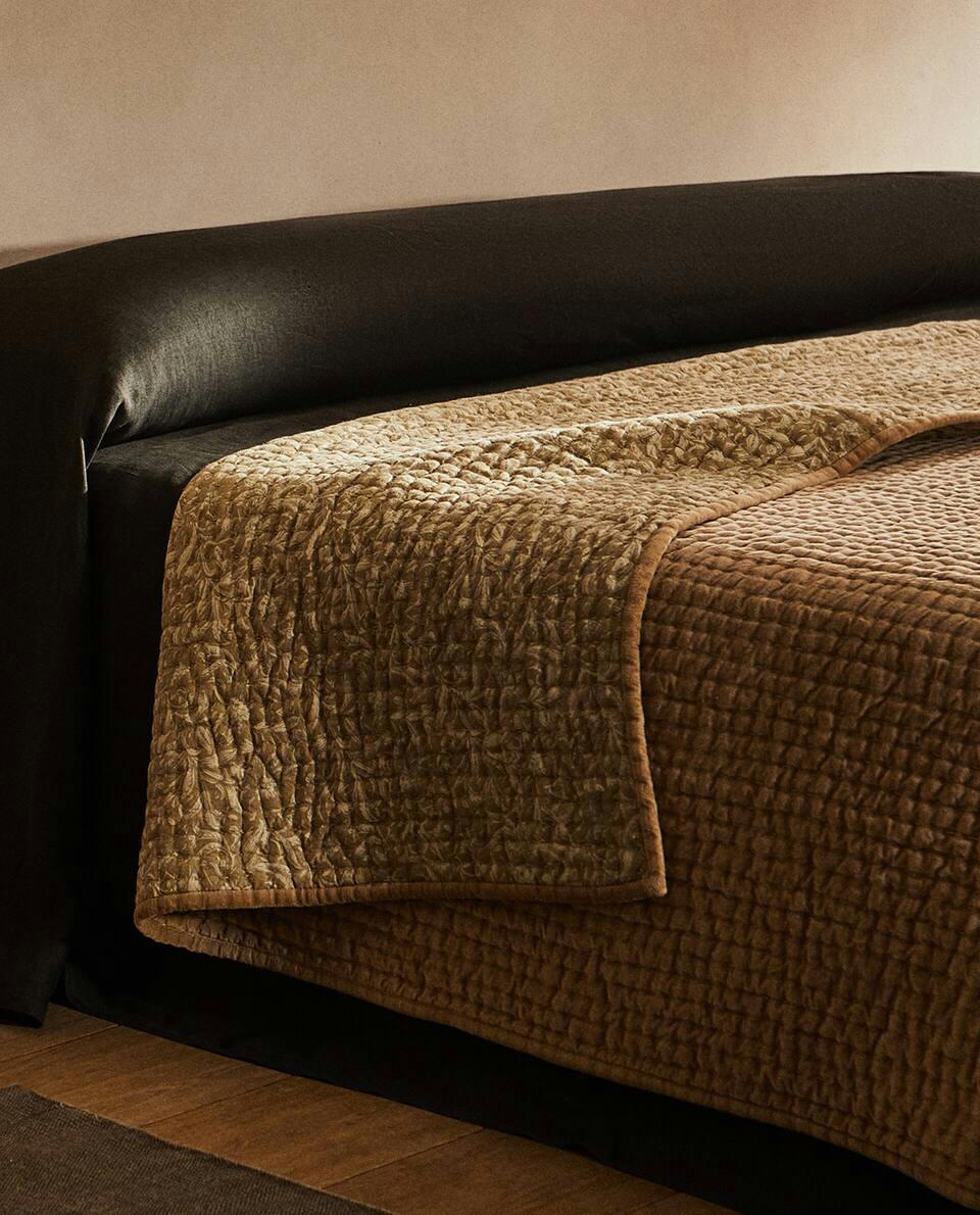 VELVET QUILT