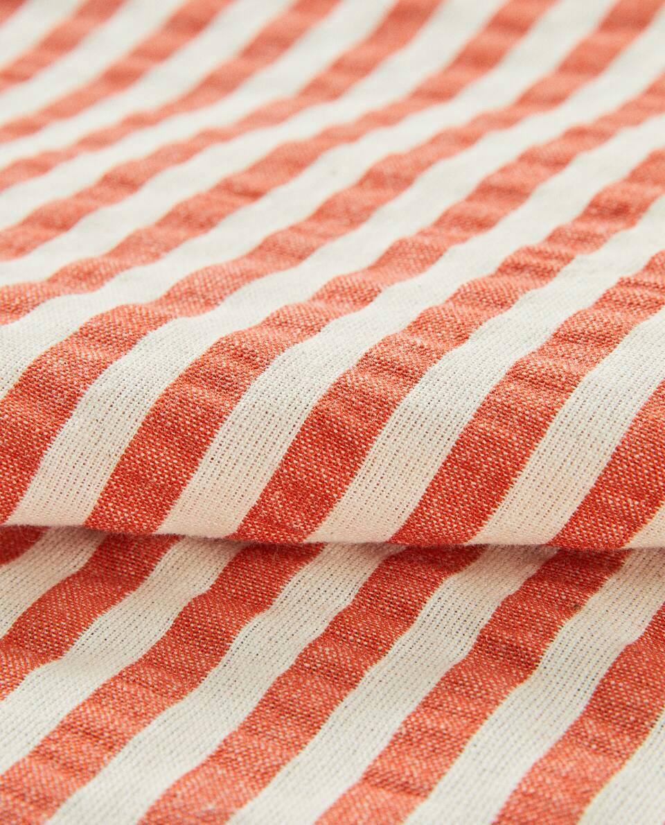 STRIPED TABLE RUNNER