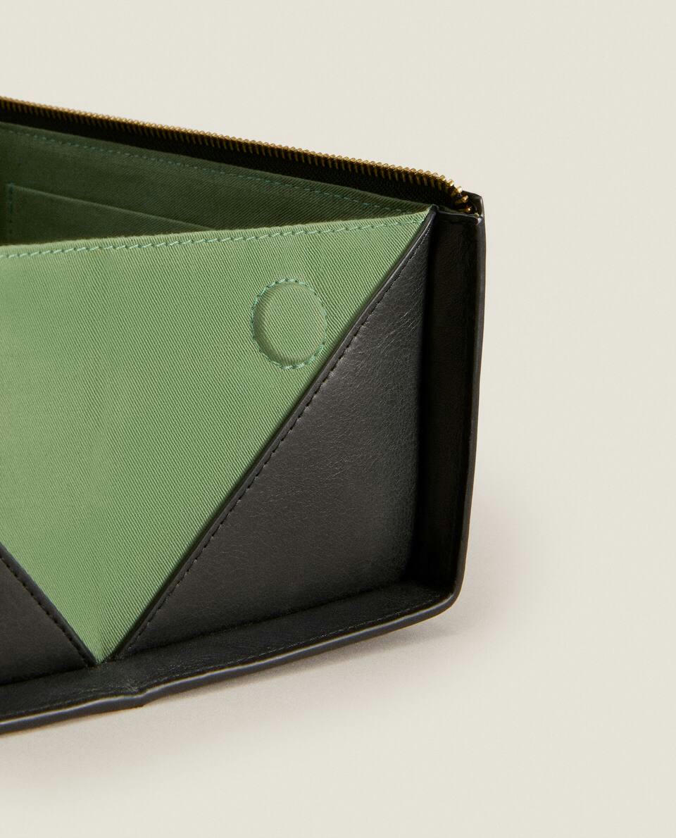 LARGE RIGID LEATHER TOILETRY BAG