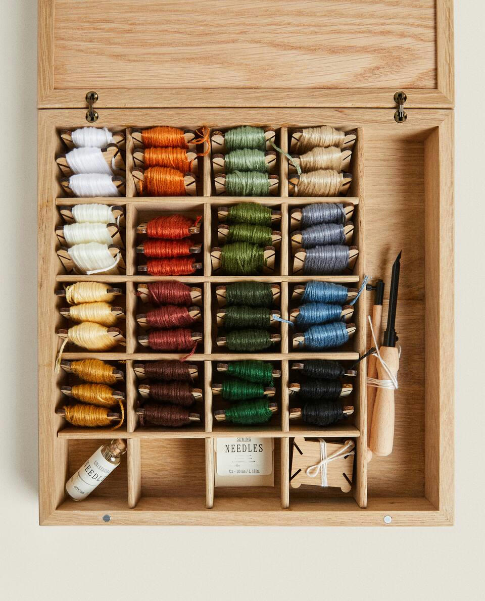EMBROIDERY KIT