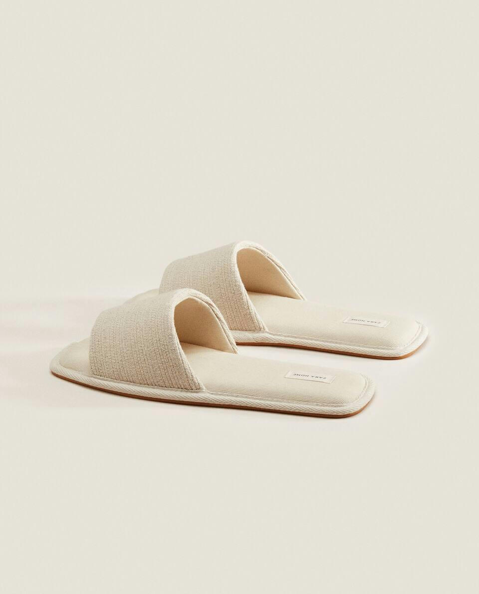 SQUARE TOE SLIDER SLIPPERS