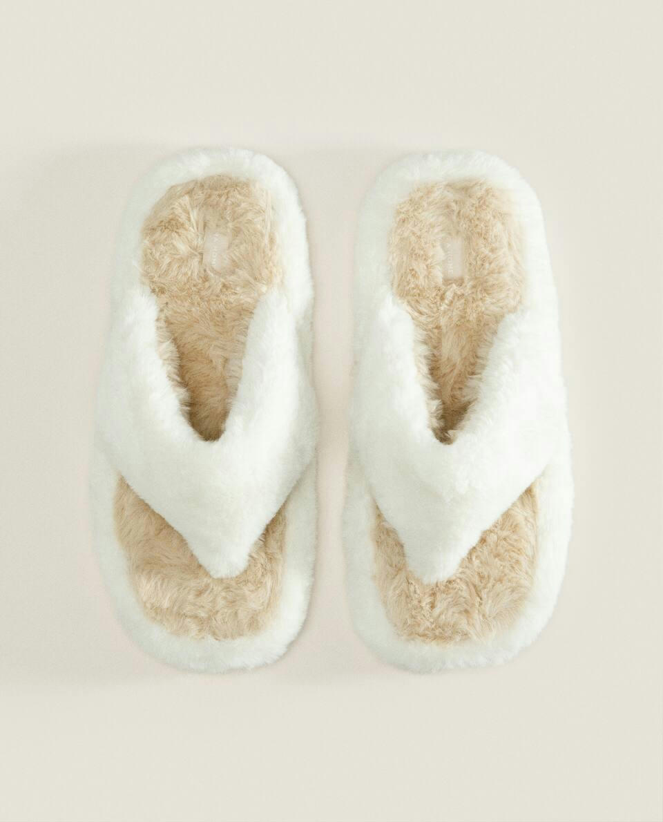 CONTRAST FAUX FUR OPEN SLIPPERS