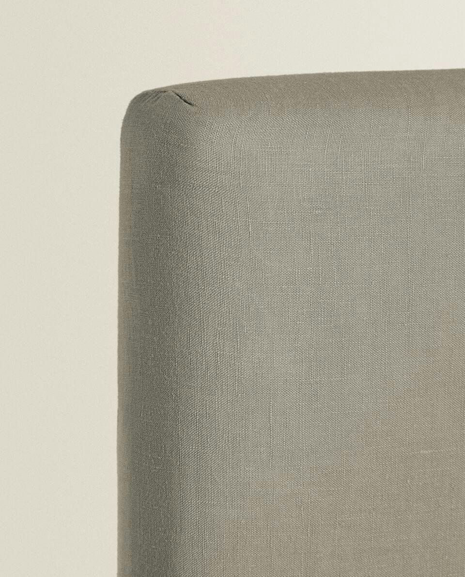 HEADBOARD WITH LINEN COVER