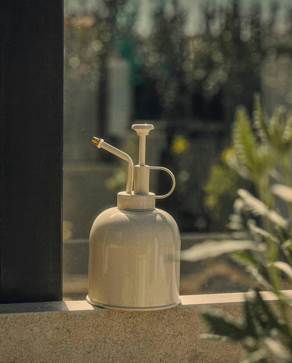 LACQUERED STEEL SPRAYER