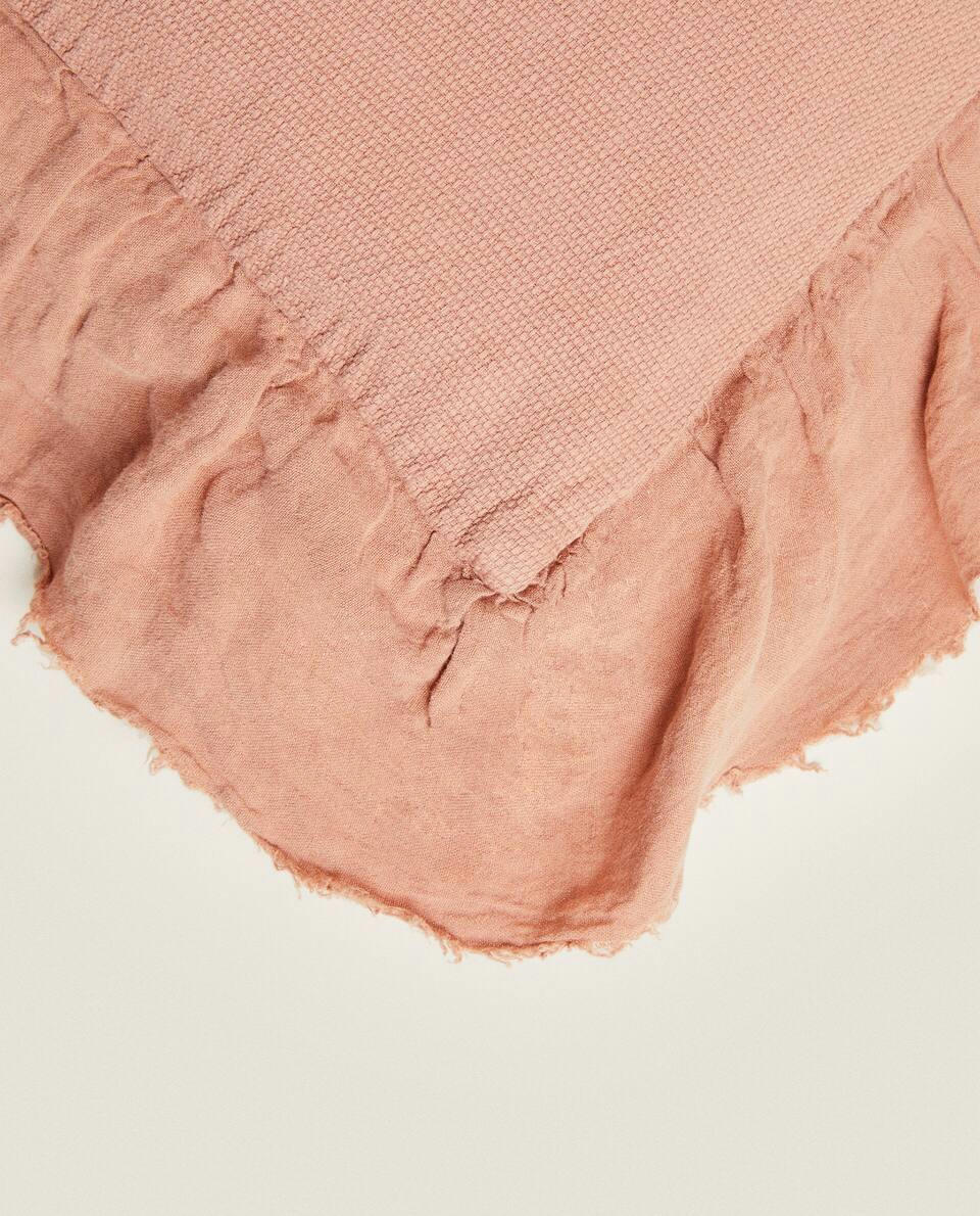 LINEN RUFFLE CUSHION COVER