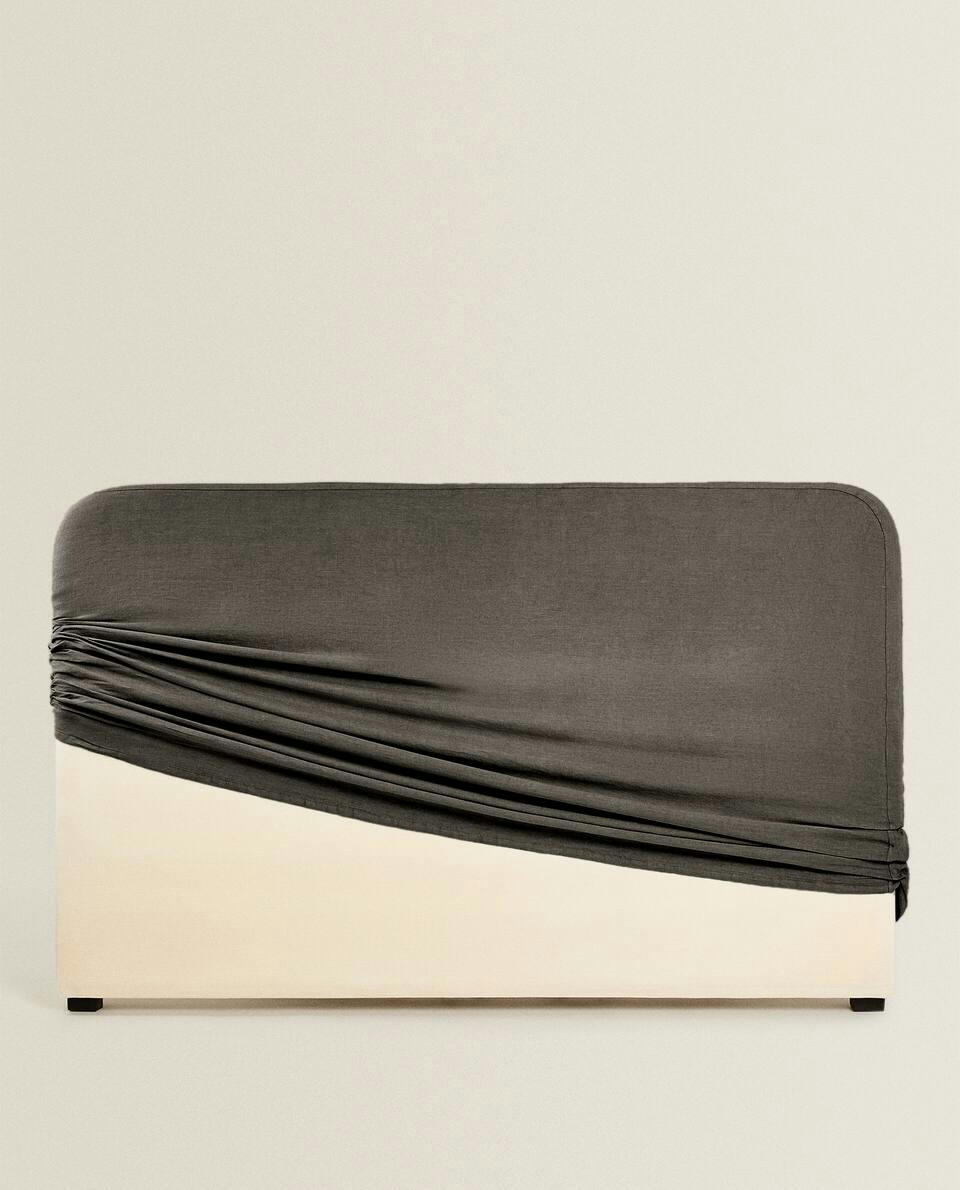 ROUNDED HEADBOARD WITH LINEN COVER