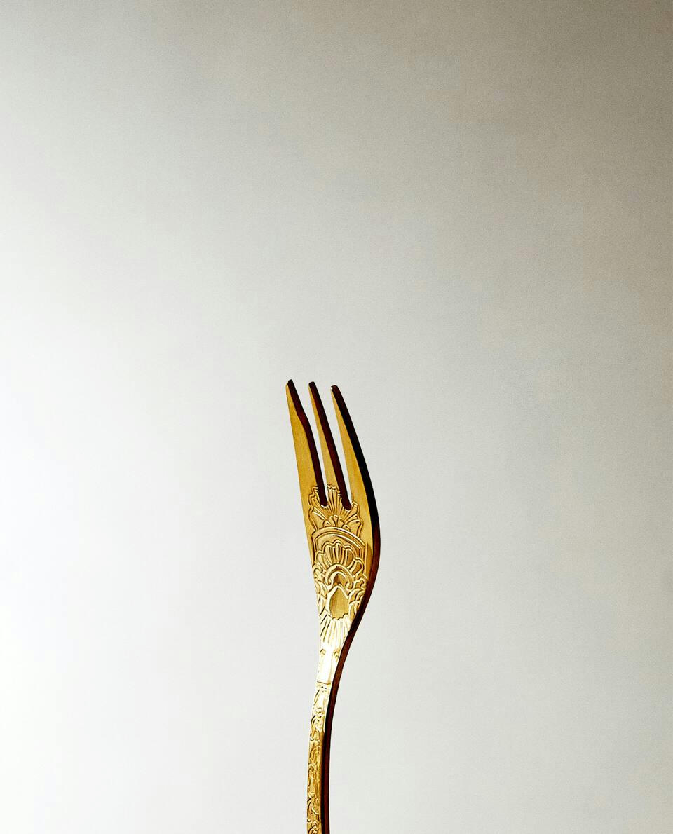 ENGRAVED GOLD BRUNCH FORK