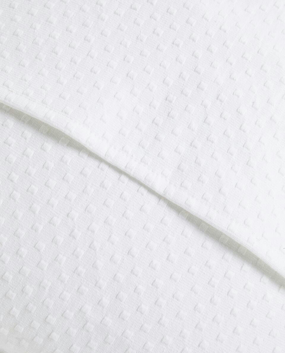 CUSHION COVER WITH POLKA DOT DESIGN