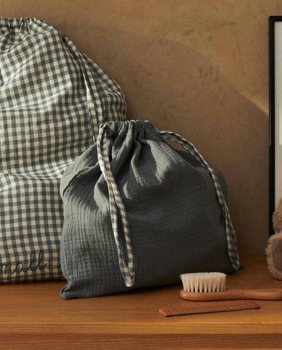 CHILDREN’S GINGHAM LAUNDRY BAG