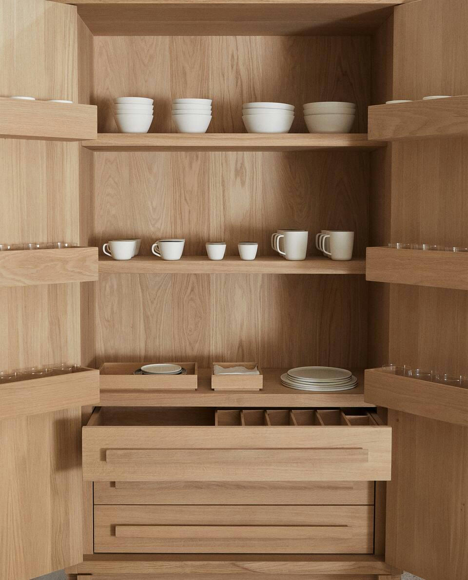 CABINET 01