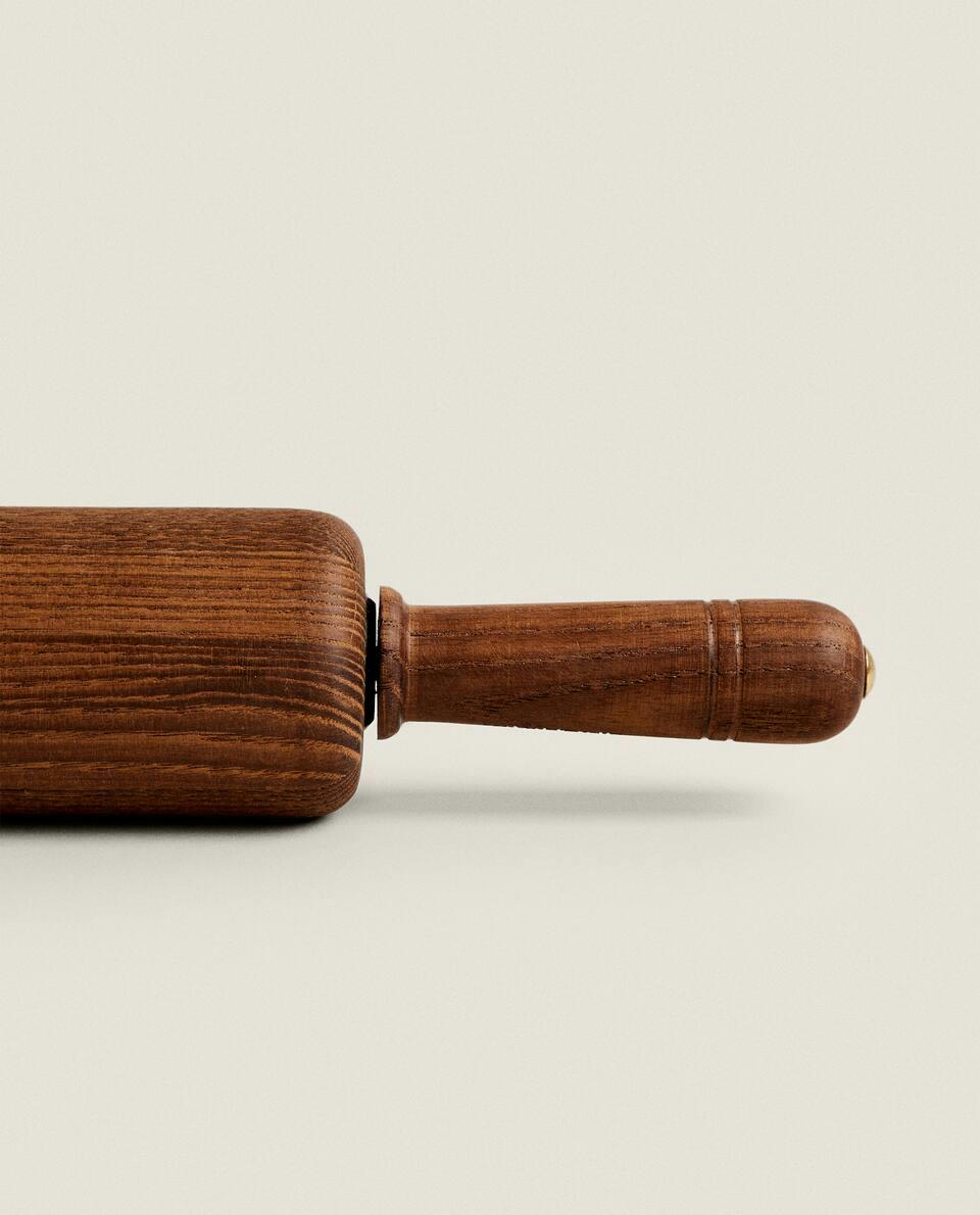 WOODEN ROLLING PIN