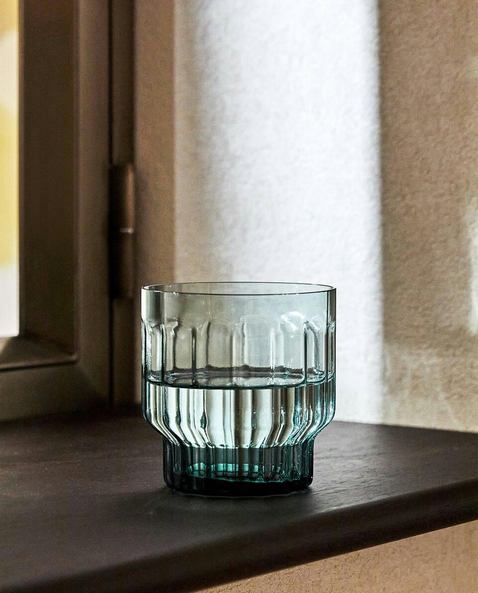 RAISED DESIGN TUMBLER