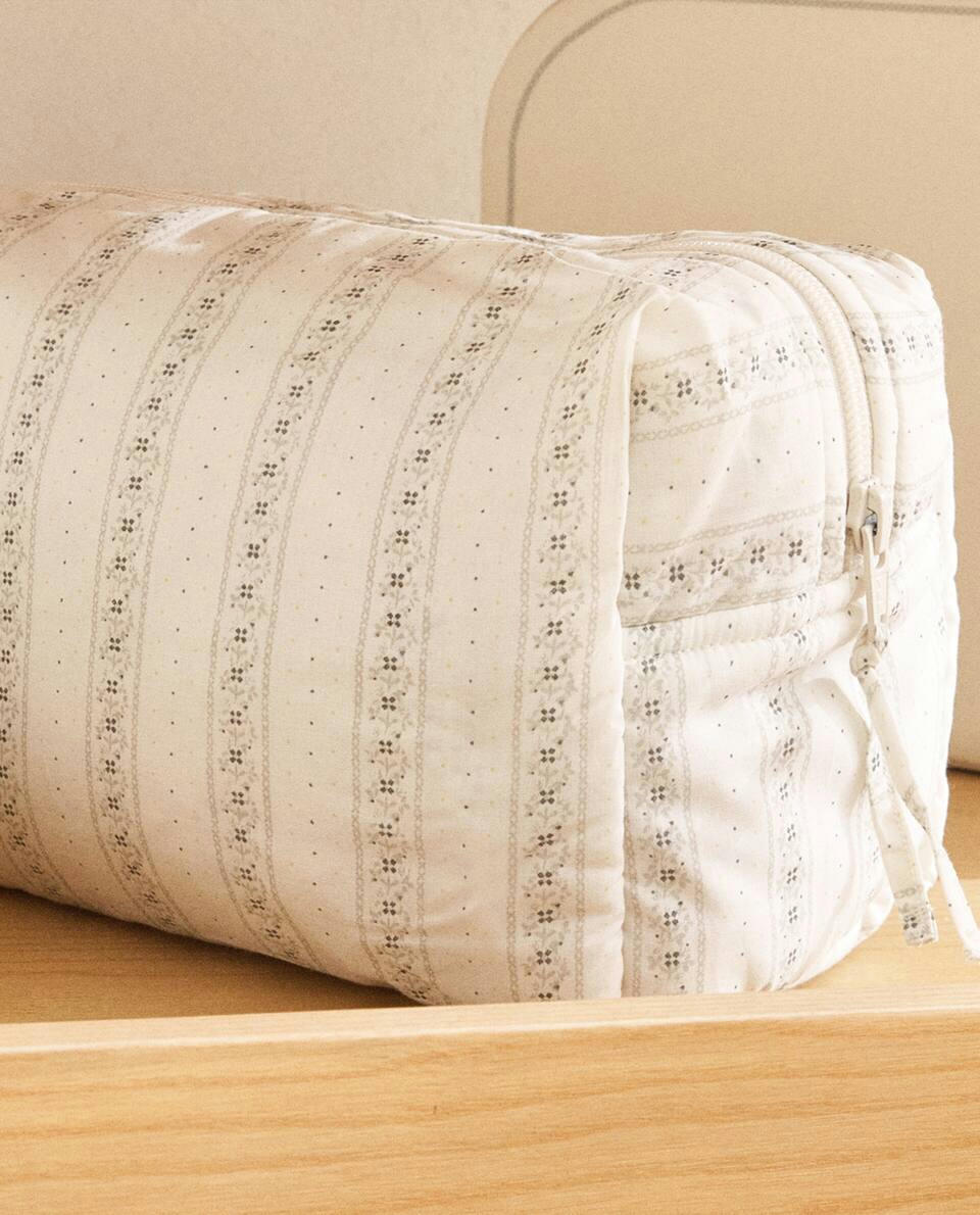 COTTON TOILETRY BAG WITH BORDER