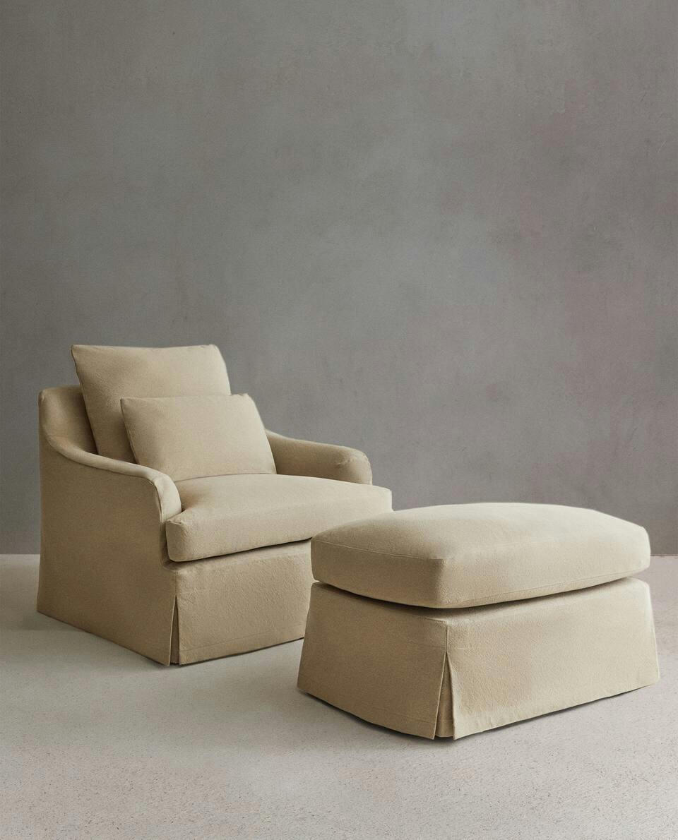 ARMCHAIR 01