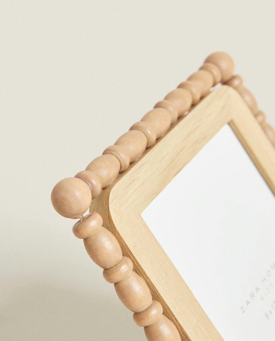 SMALL WOODEN PHOTO FRAME