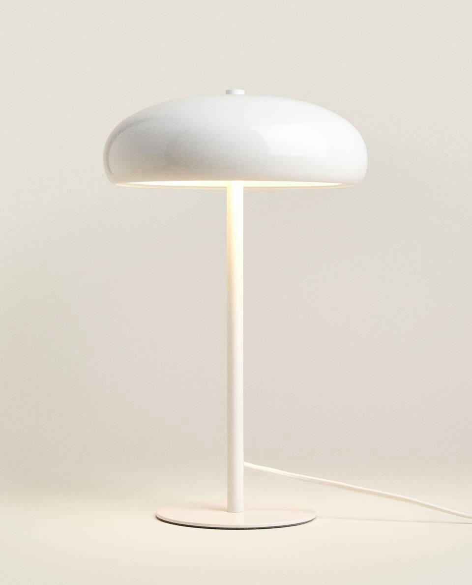 LARGE MONOCHROME LAMP