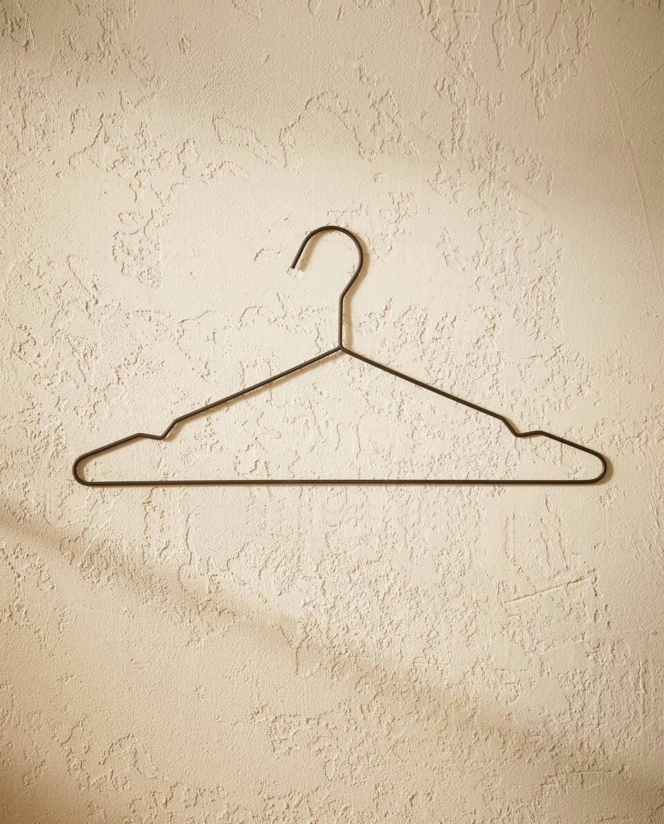 RUBBERISED HANGERS (PACK OF 6)