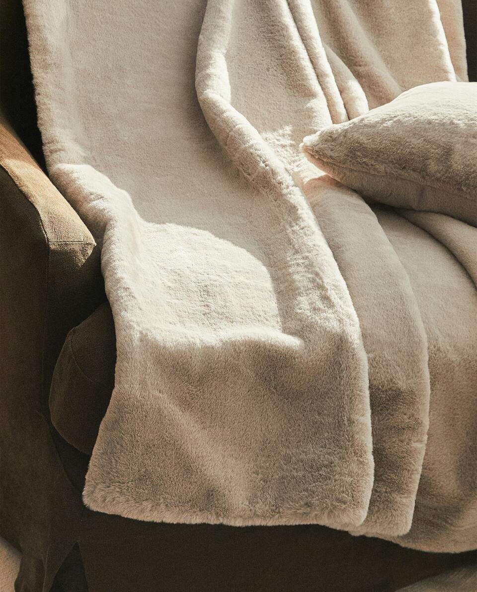 FUR BLANKET